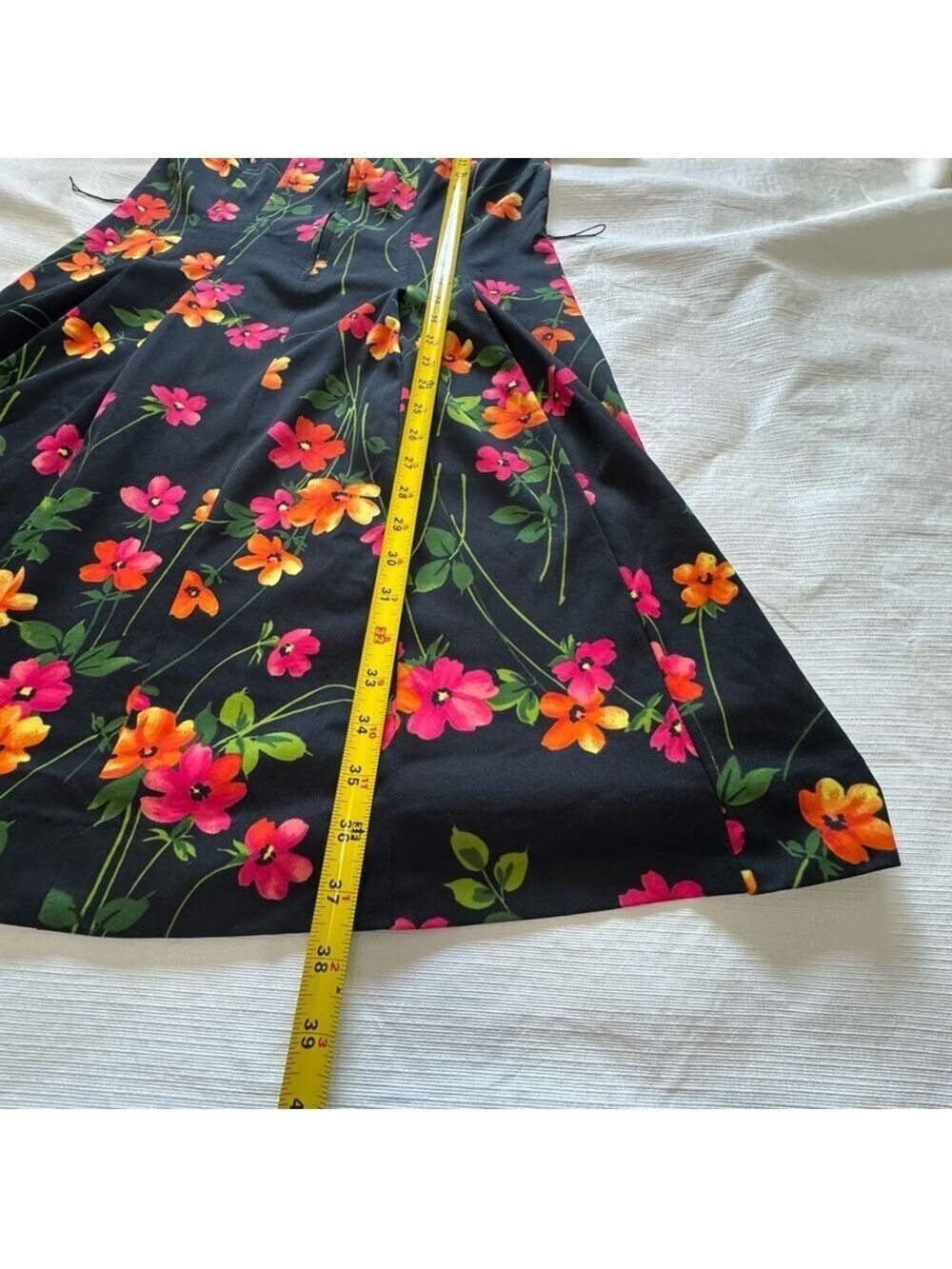Vintage 70’s Leo Danal Canada Elegant Floral Black Midi Dress SZ 12 - Picture 7 of 8